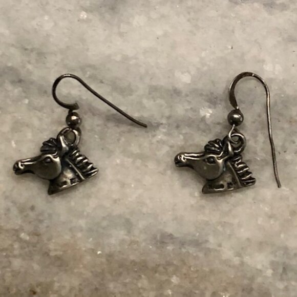 Handcrafted Artist Horse Stallion Equestrian Earrings Cast in Sterling Silver - Picture 7 of 8